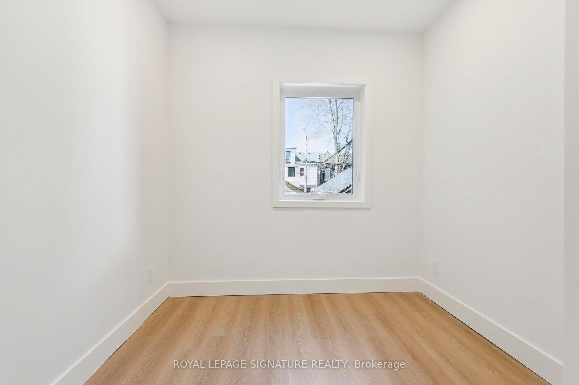 176 Gillard Avenue, Toronto, ON