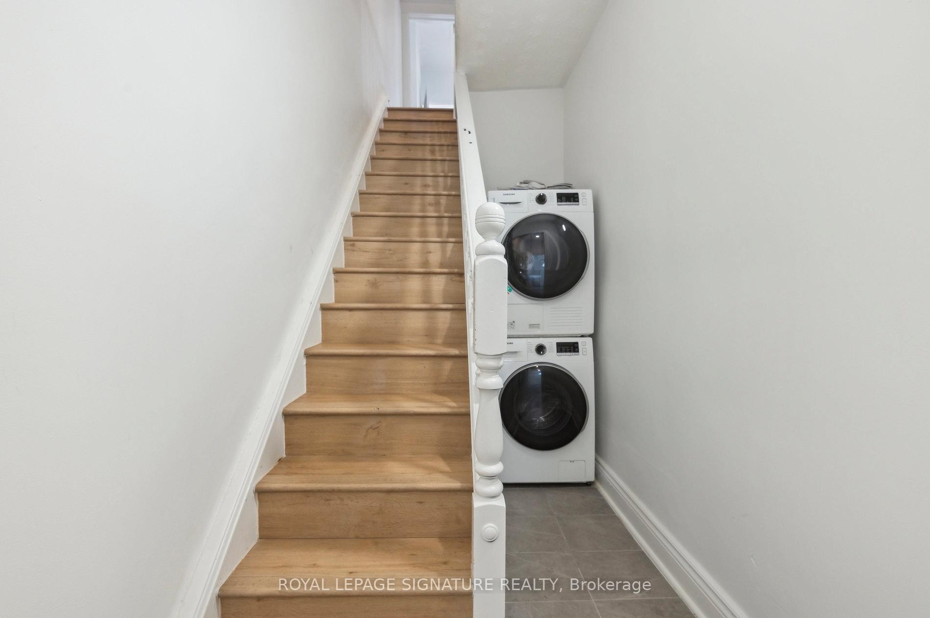 176 Gillard Avenue, Toronto, ON