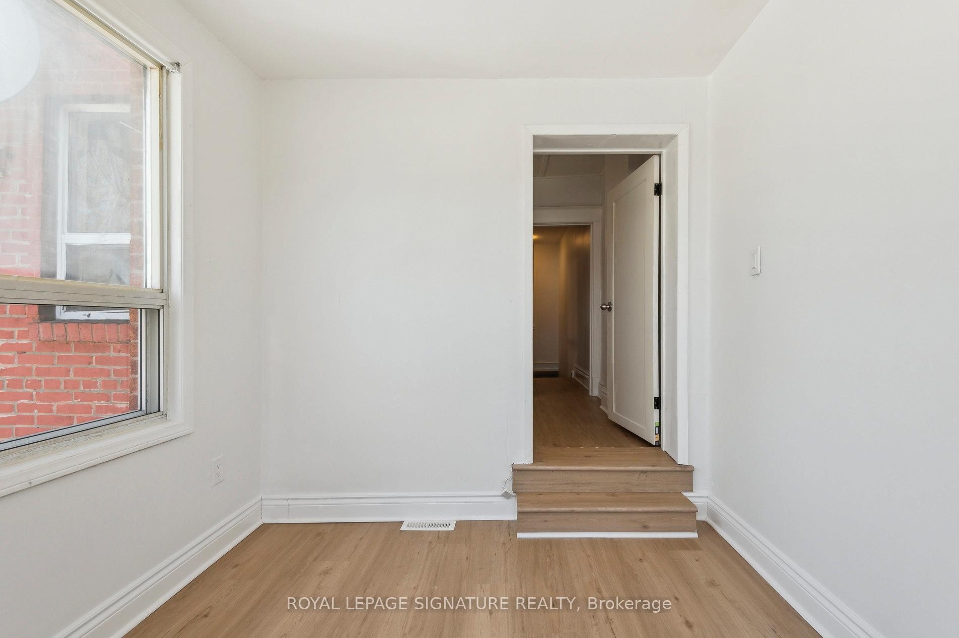 176 Gillard Avenue, Toronto, ON