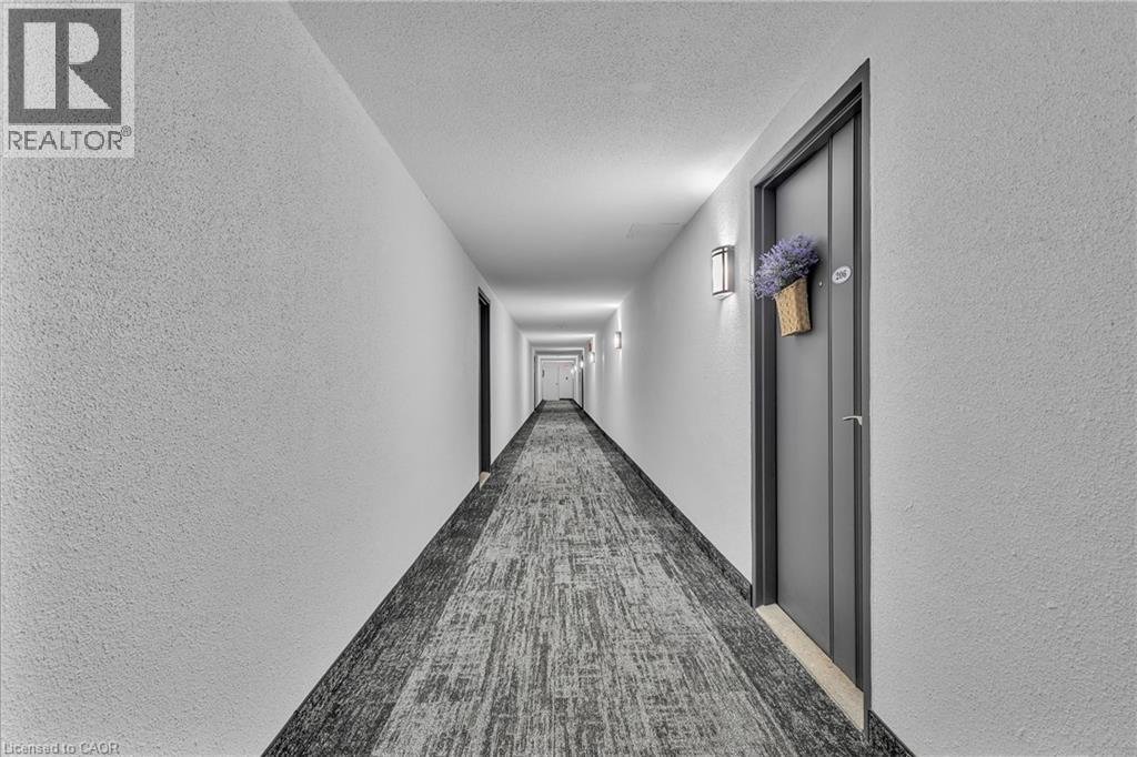 Hallway - 93 Westwood Road Unit# 206, Guelph, ON - Indoor Photo Showing Other Room