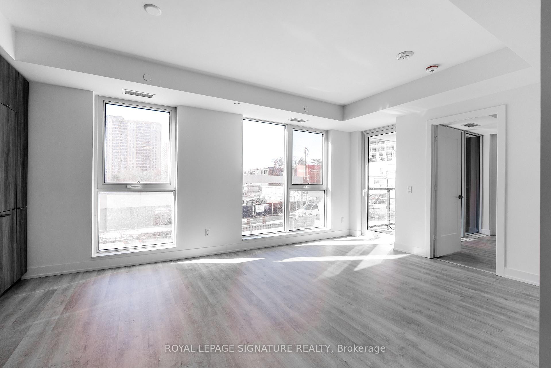 219-25 Cordova Avenue, Toronto, ON - Indoor Photo Showing Other Room