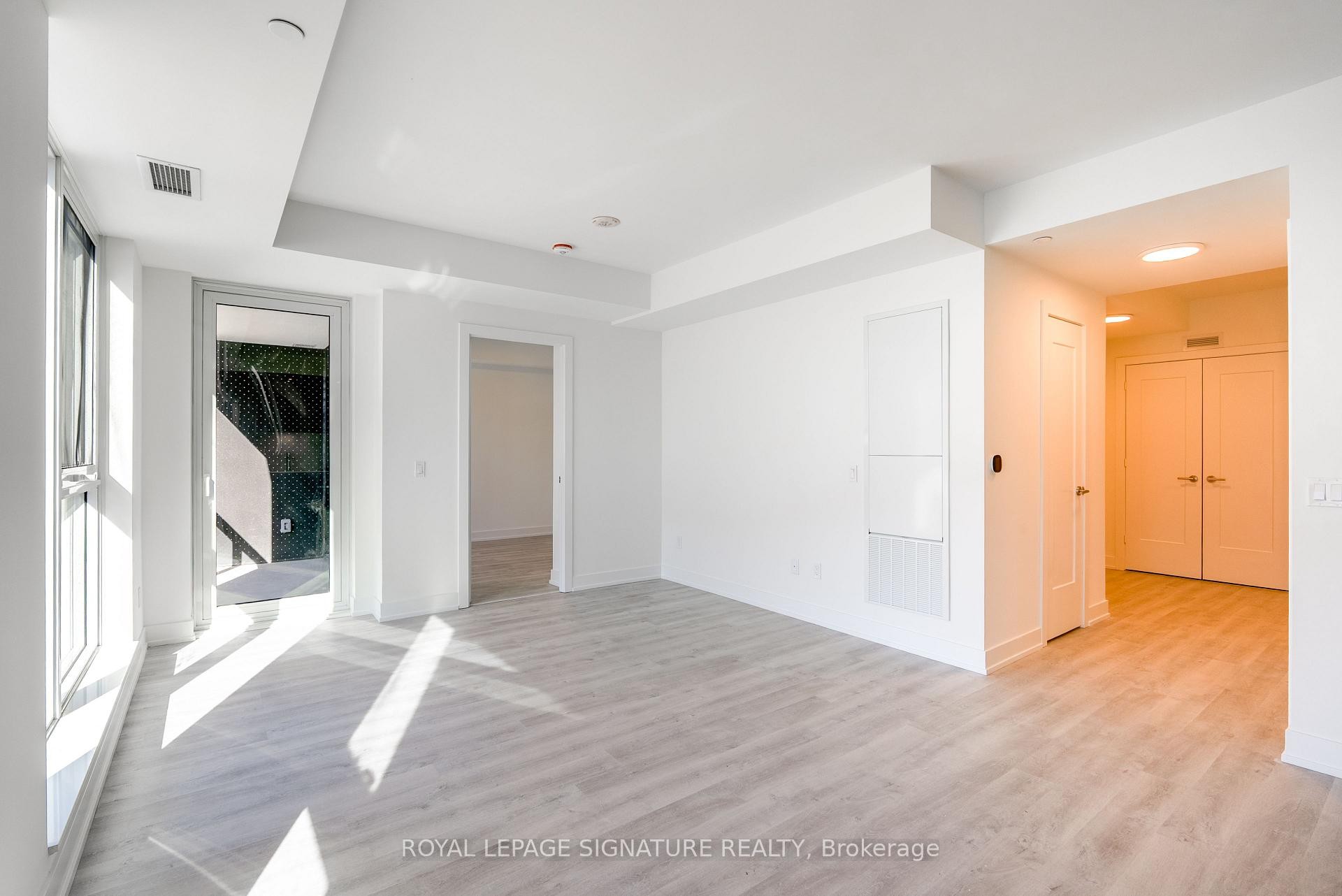 219-25 Cordova Avenue, Toronto, ON - Indoor Photo Showing Other Room