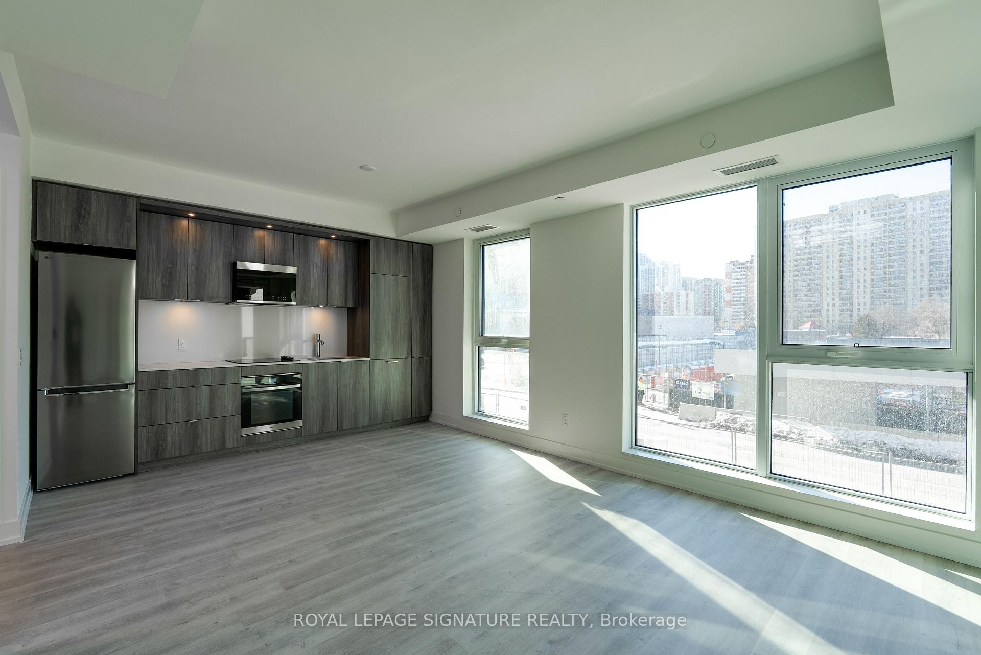 219-25 Cordova Avenue, Toronto, ON - Indoor Photo Showing Kitchen