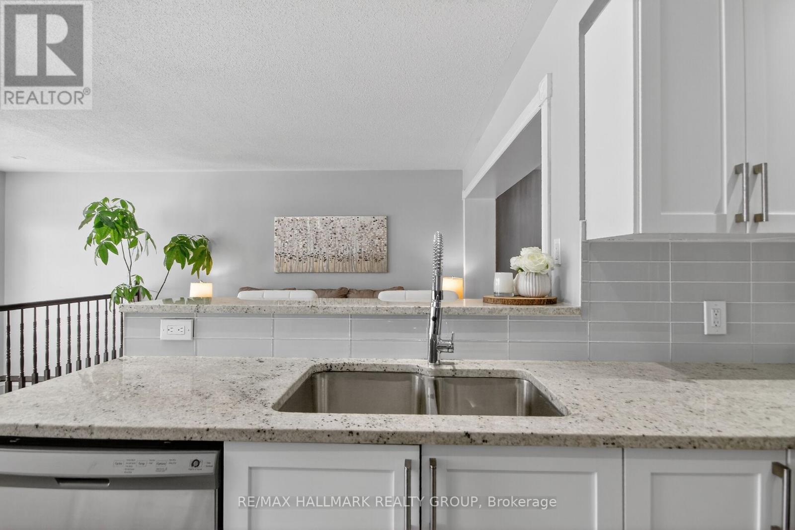 164 Trail Side Circle, Ottawa, ON - Indoor Photo Showing Kitchen