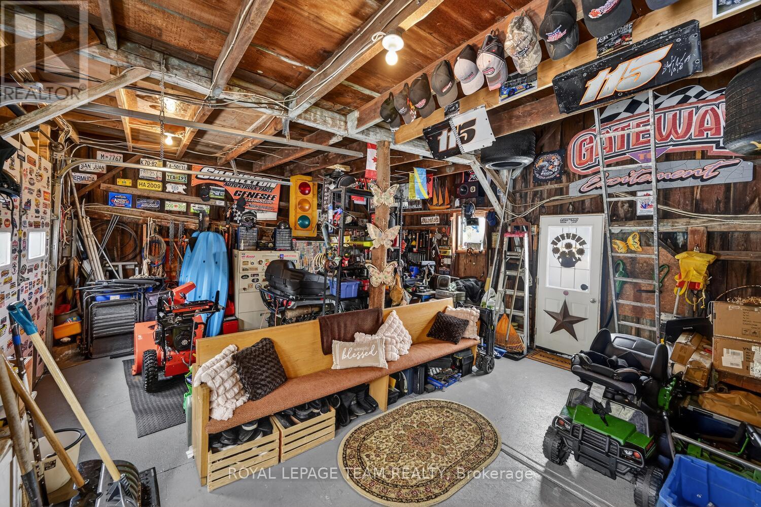 GARAGE and Storage, Workshop - 3322 Cedar Grove Road, Edwardsburgh/Cardinal, ON - Indoor