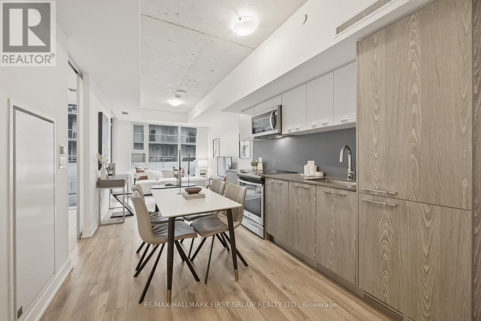 Unit 716 - 30 Baseball Place, Toronto, ON - Indoor Photo Showing Kitchen With Upgraded Kitchen
