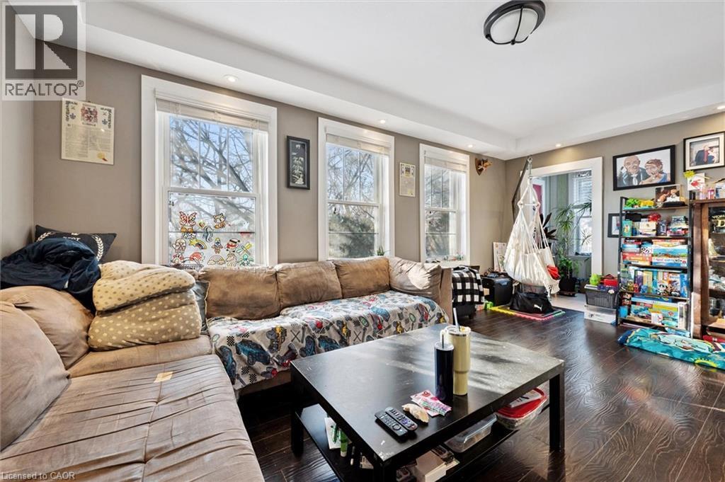 81 Harvey Lane, Cambridge, ON - Indoor Photo Showing Living Room