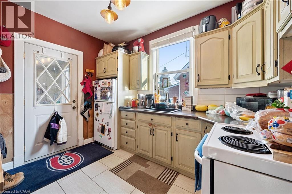 81 Harvey Lane, Cambridge, ON - Indoor Photo Showing Kitchen