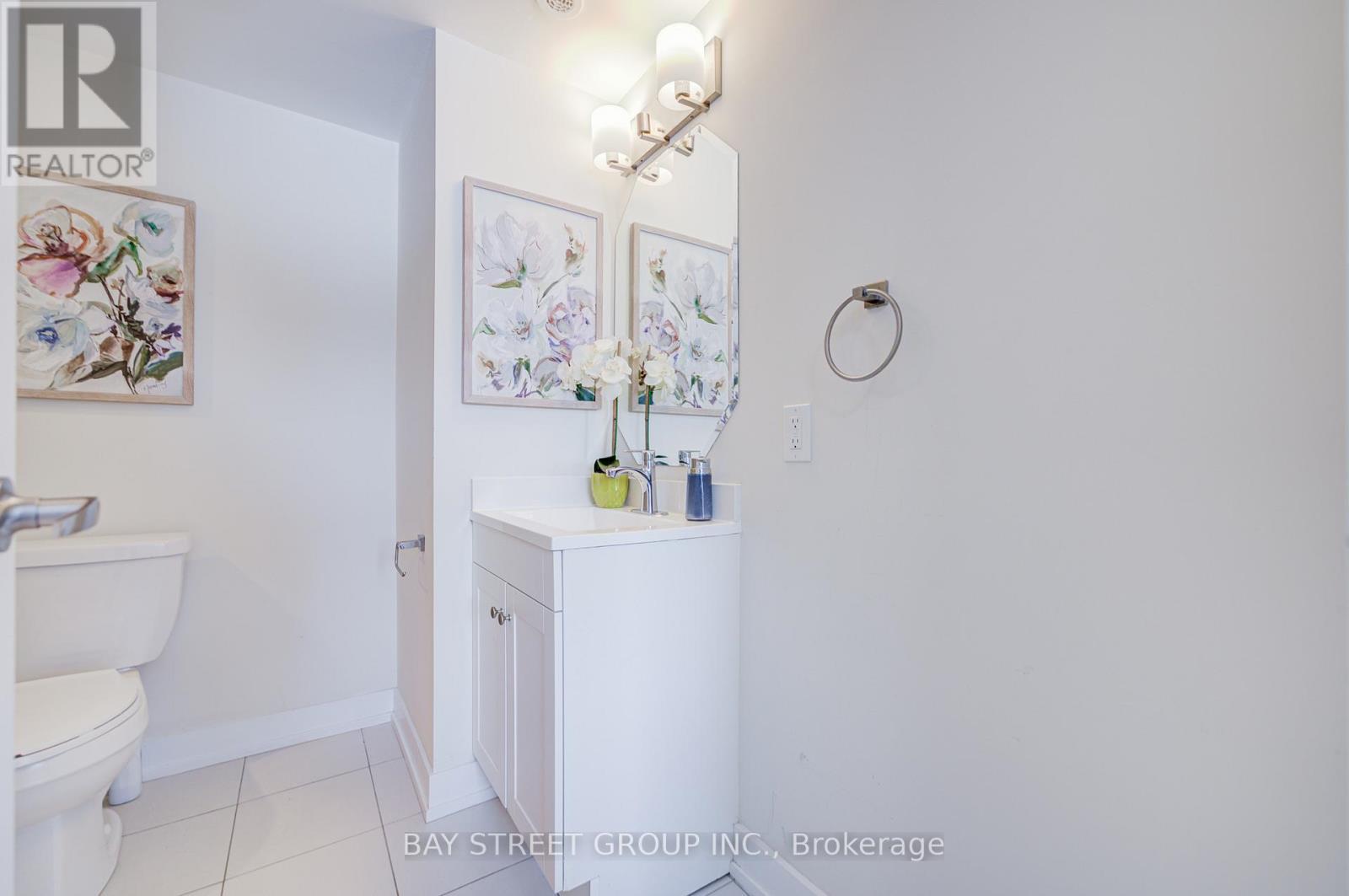 51 Credit Lane, Richmond Hill, ON - Indoor Photo Showing Bathroom