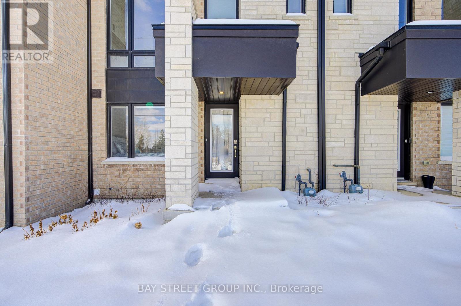 51 Credit Lane, Richmond Hill, ON - Outdoor With Exterior