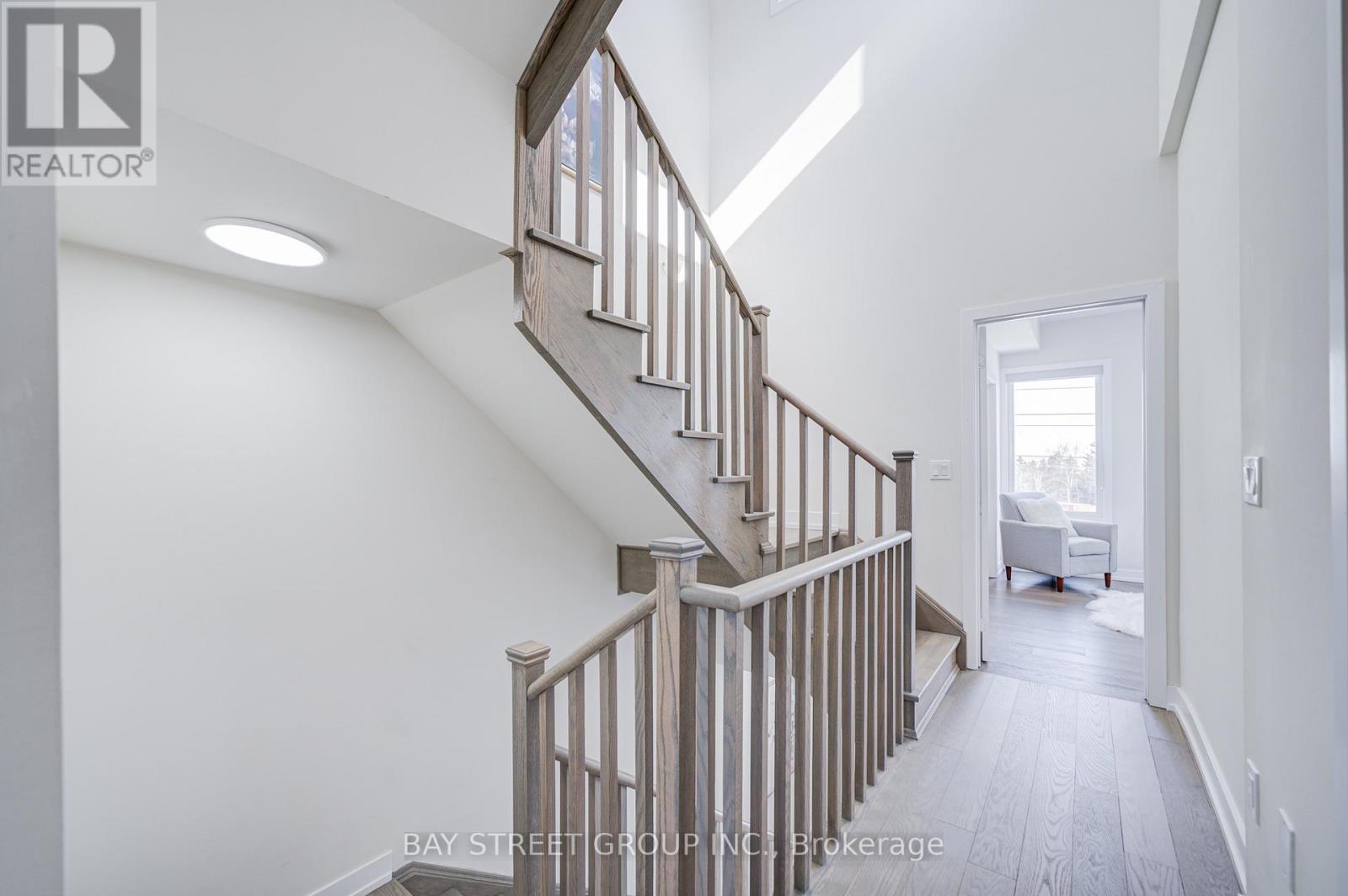 51 Credit Lane, Richmond Hill, ON - Indoor Photo Showing Other Room