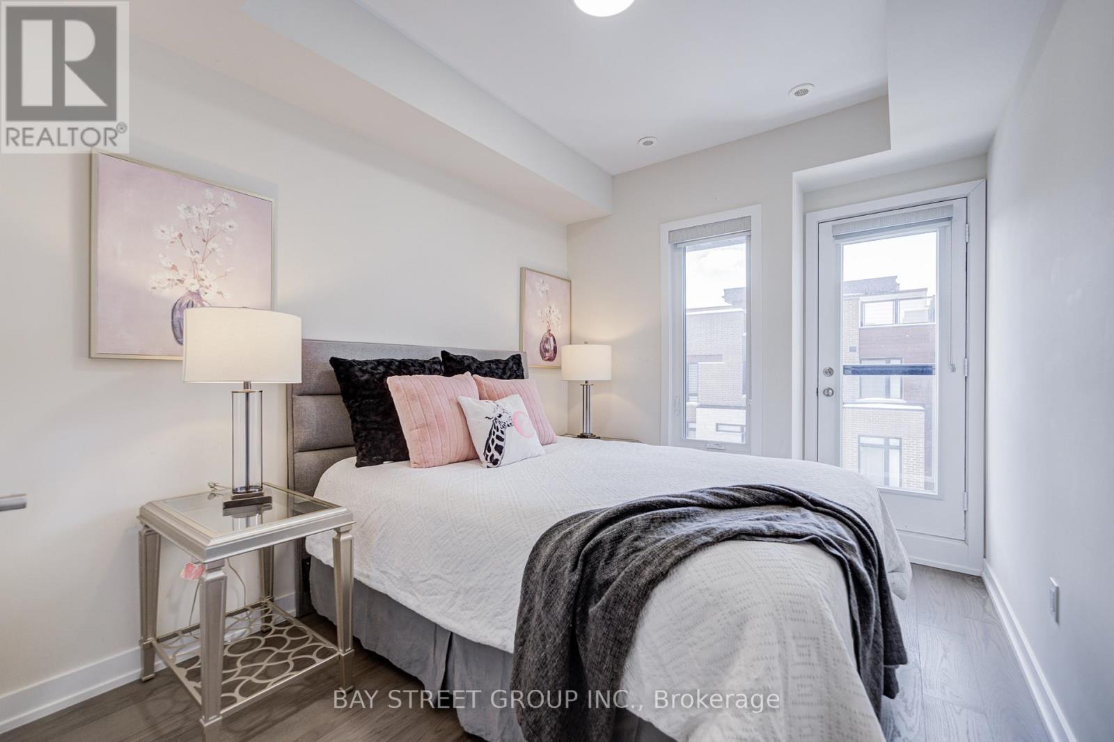 51 Credit Lane, Richmond Hill, ON - Indoor Photo Showing Bedroom