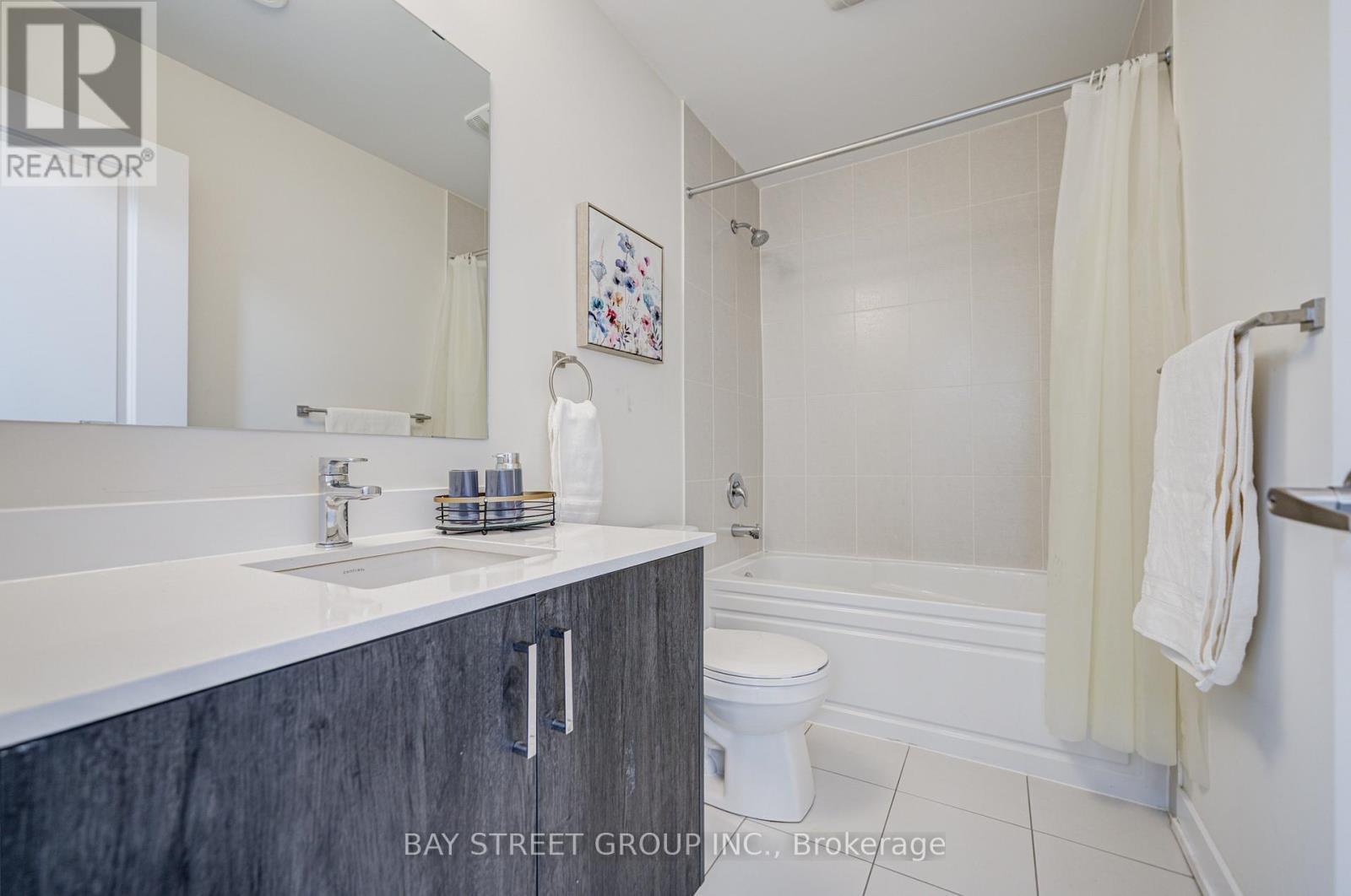 51 Credit Lane, Richmond Hill, ON - Indoor Photo Showing Bathroom