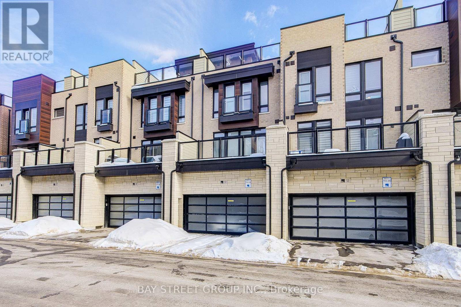 51 Credit Lane, Richmond Hill, ON - Outdoor With Facade