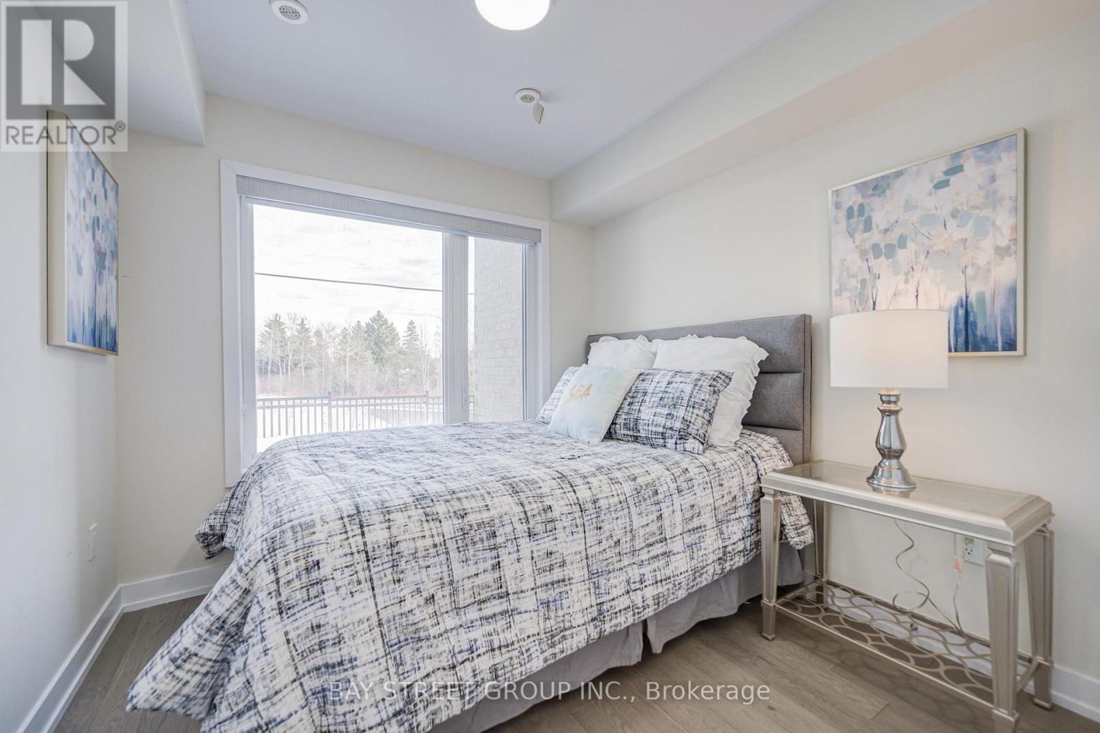 51 Credit Lane, Richmond Hill, ON - Indoor Photo Showing Bedroom