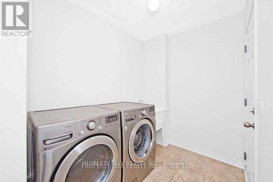 20 Toulouse Court, Markham, ON - Indoor Photo Showing Laundry Room