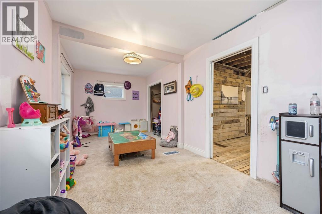 2346 Sydenham Avenue, St Clair, ON - Indoor