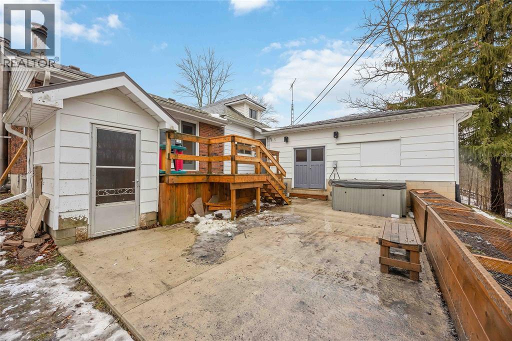 2346 Sydenham Avenue, St Clair, ON - Outdoor