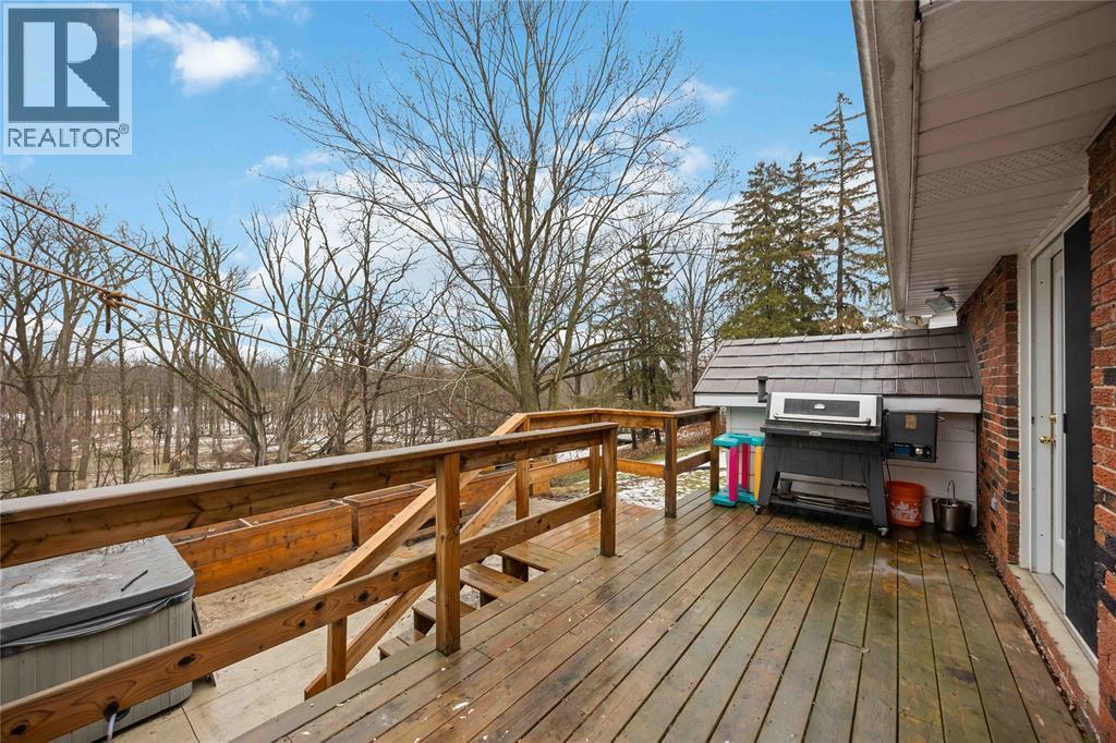 2346 Sydenham Avenue, St Clair, ON - Outdoor With Deck Patio Veranda