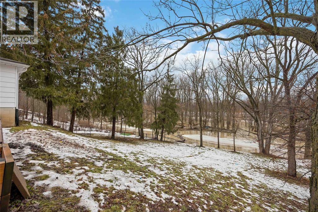 2346 Sydenham Avenue, St Clair, ON - Outdoor