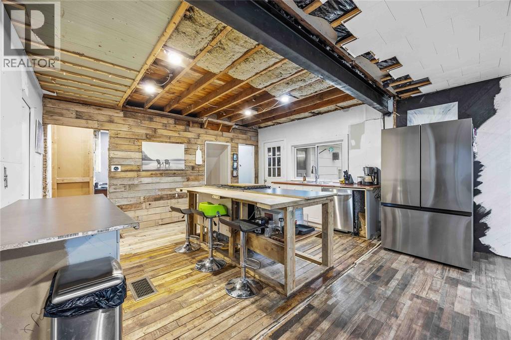 2346 Sydenham Avenue, St Clair, ON - Indoor