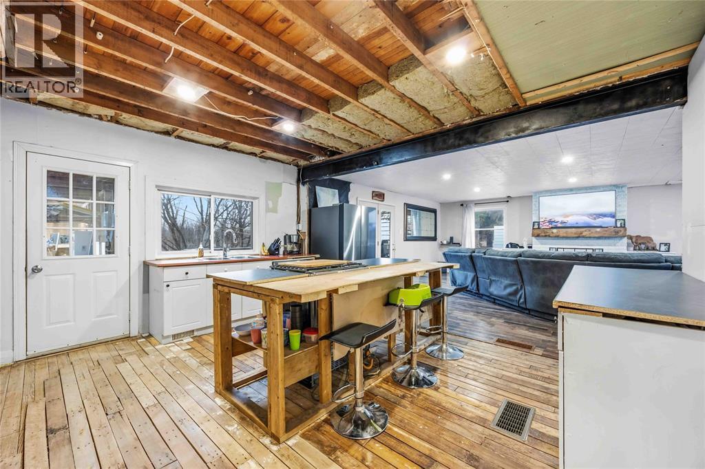 2346 Sydenham Avenue, St Clair, ON - Indoor