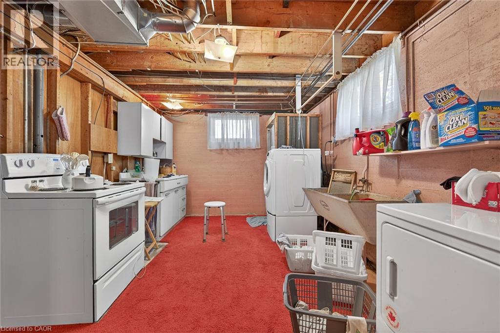 182 Sweets Corners Road, Selkirk, ON - Indoor Photo Showing Laundry Room