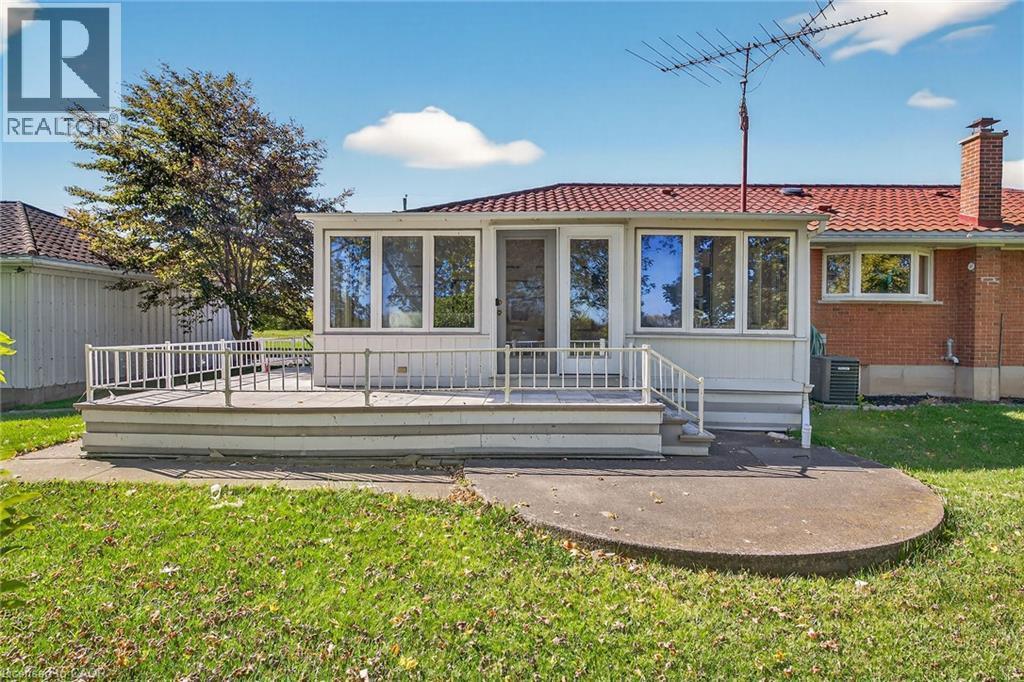 182 Sweets Corners Road, Selkirk, ON - Outdoor With Deck Patio Veranda