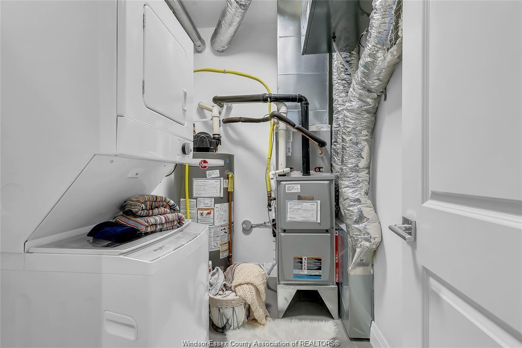 301-233 Watson, Windsor, ON