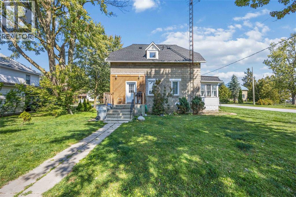 3201 Park Street, Brooke-Alvinston, ON - Outdoor