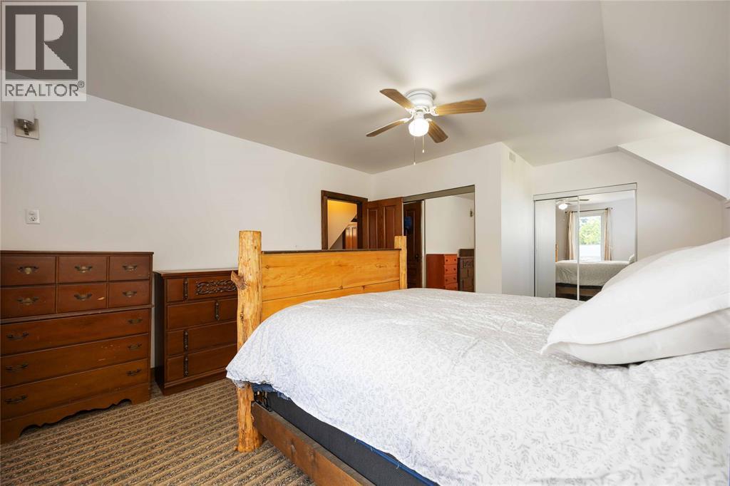 3201 Park Street, Brooke-Alvinston, ON - Indoor Photo Showing Bedroom