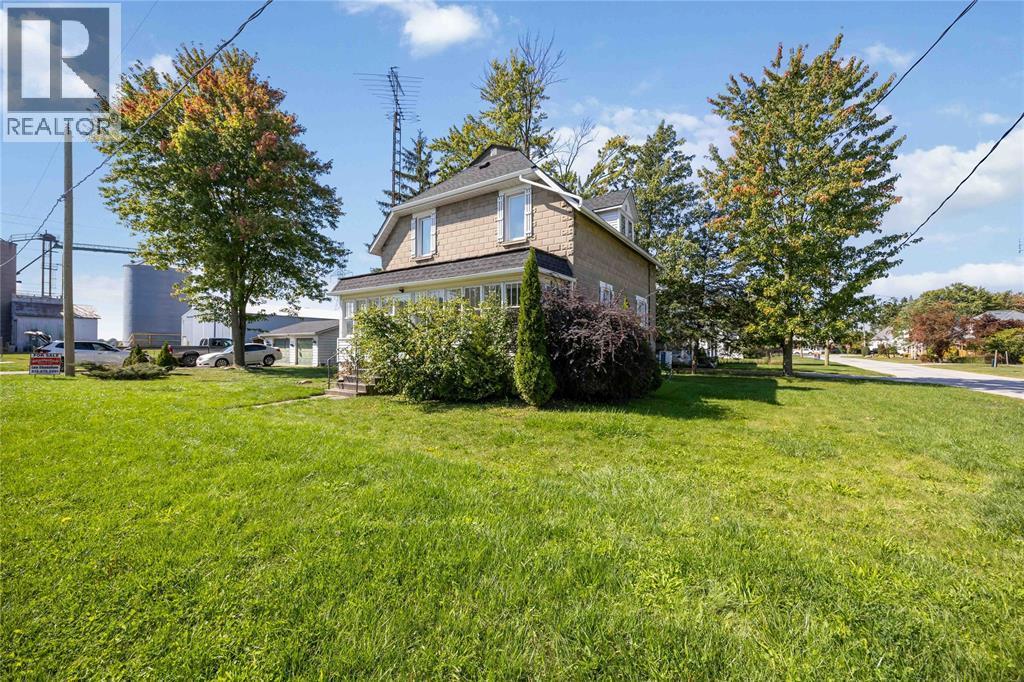 3201 Park Street, Brooke-Alvinston, ON - Outdoor