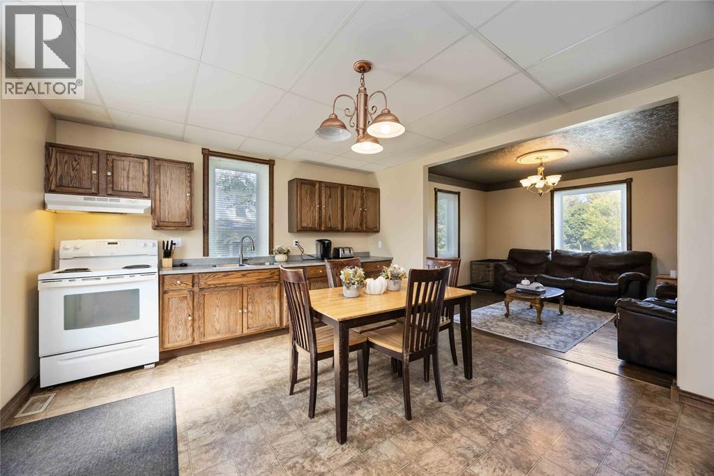 3201 Park Street, Brooke-Alvinston, ON - Indoor