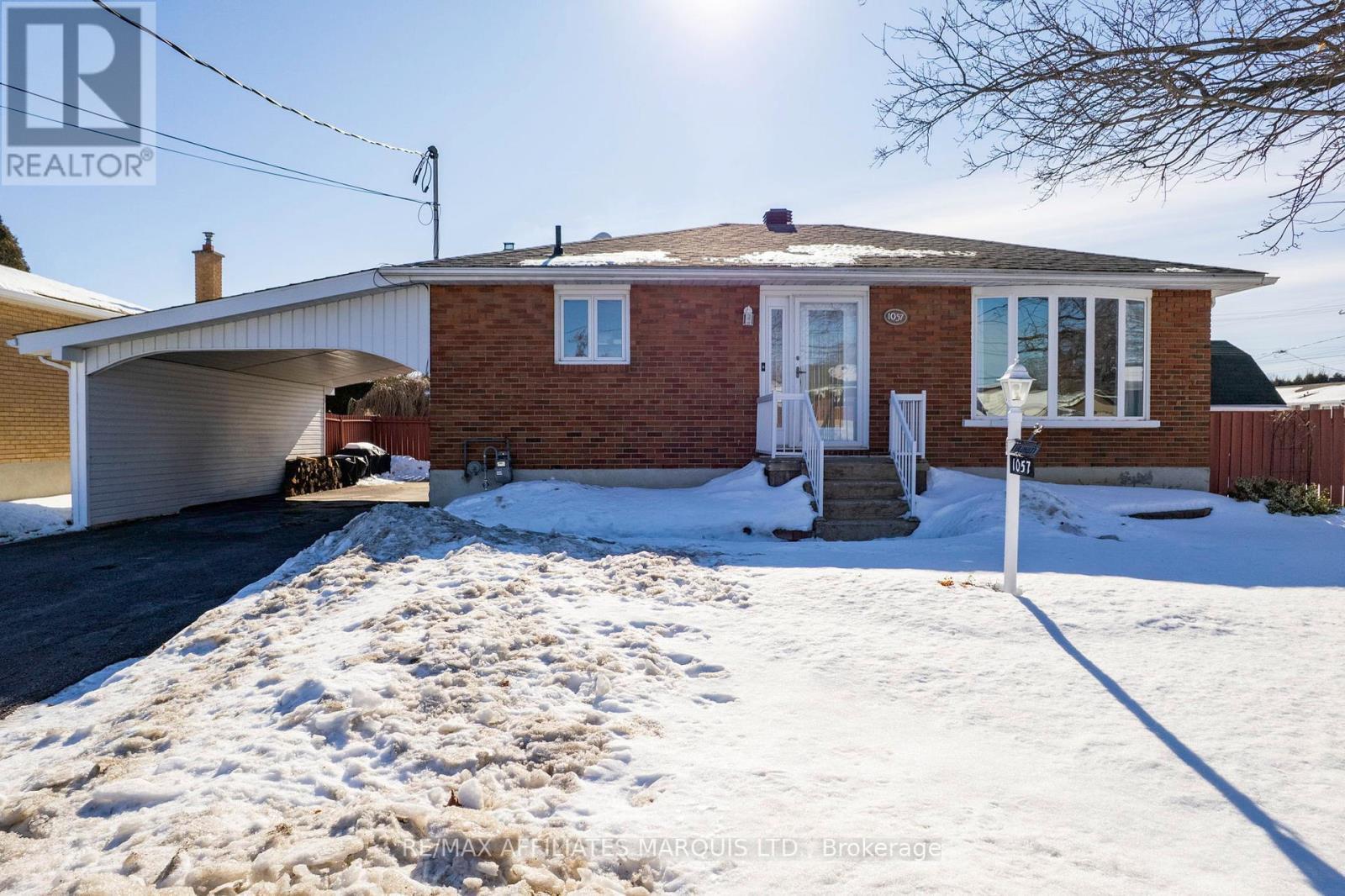 1057 Roy Avenue, Cornwall, ON - Outdoor