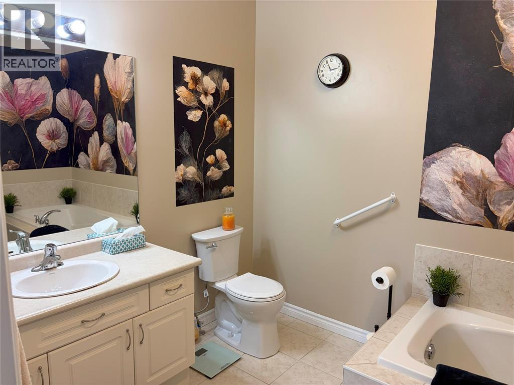 13 Oakwood Links Lane, Grand Bend, ON - Indoor Photo Showing Bathroom