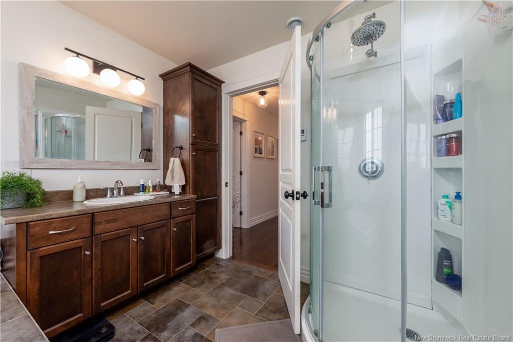 73 Lakeburn Ave, Dieppe, NB