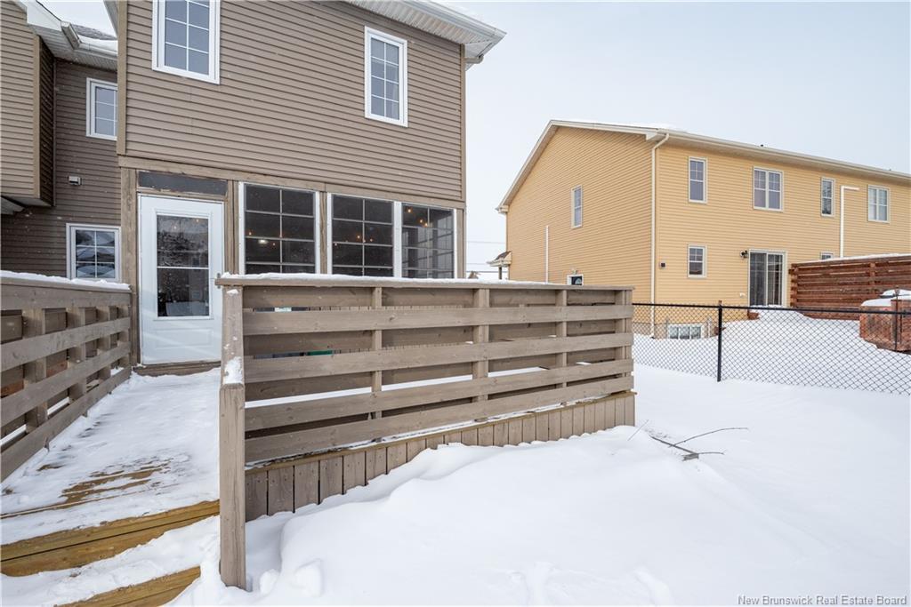 73 Lakeburn Ave, Dieppe, NB