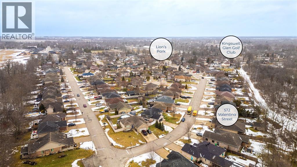 572 Valentina Street, Petrolia, ON - Outdoor With View