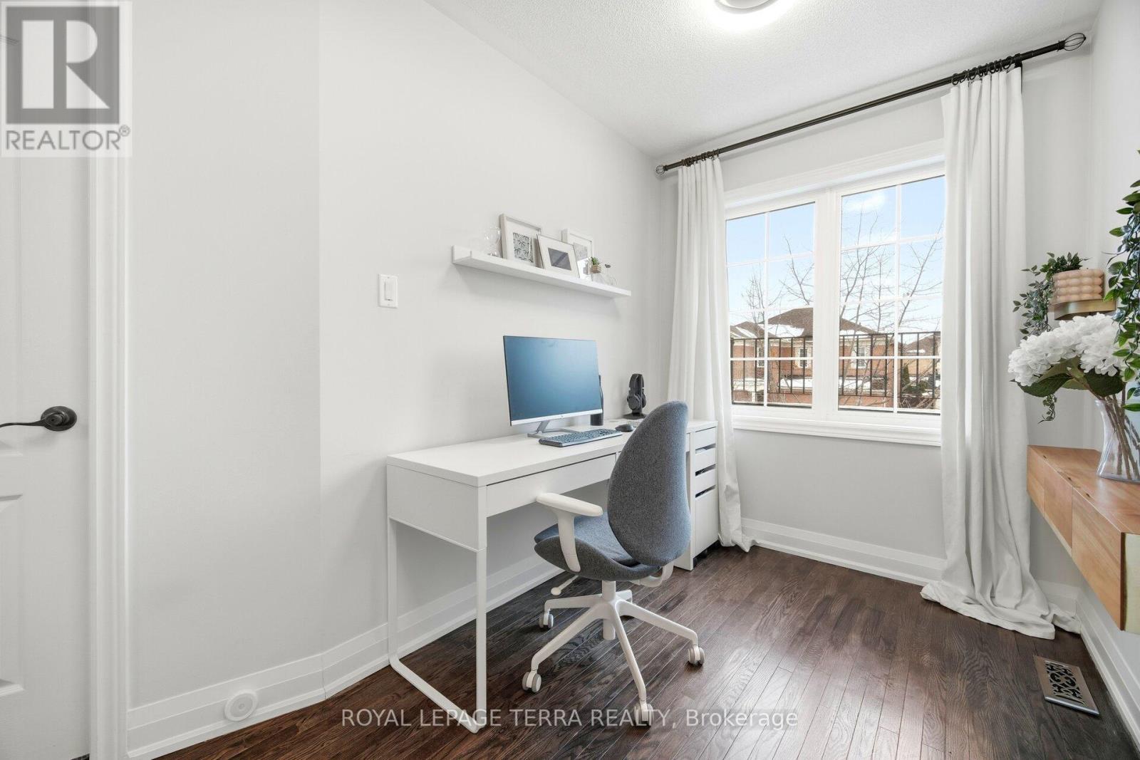 19 Scarlett Trail, Vaughan, ON - Indoor Photo Showing Office