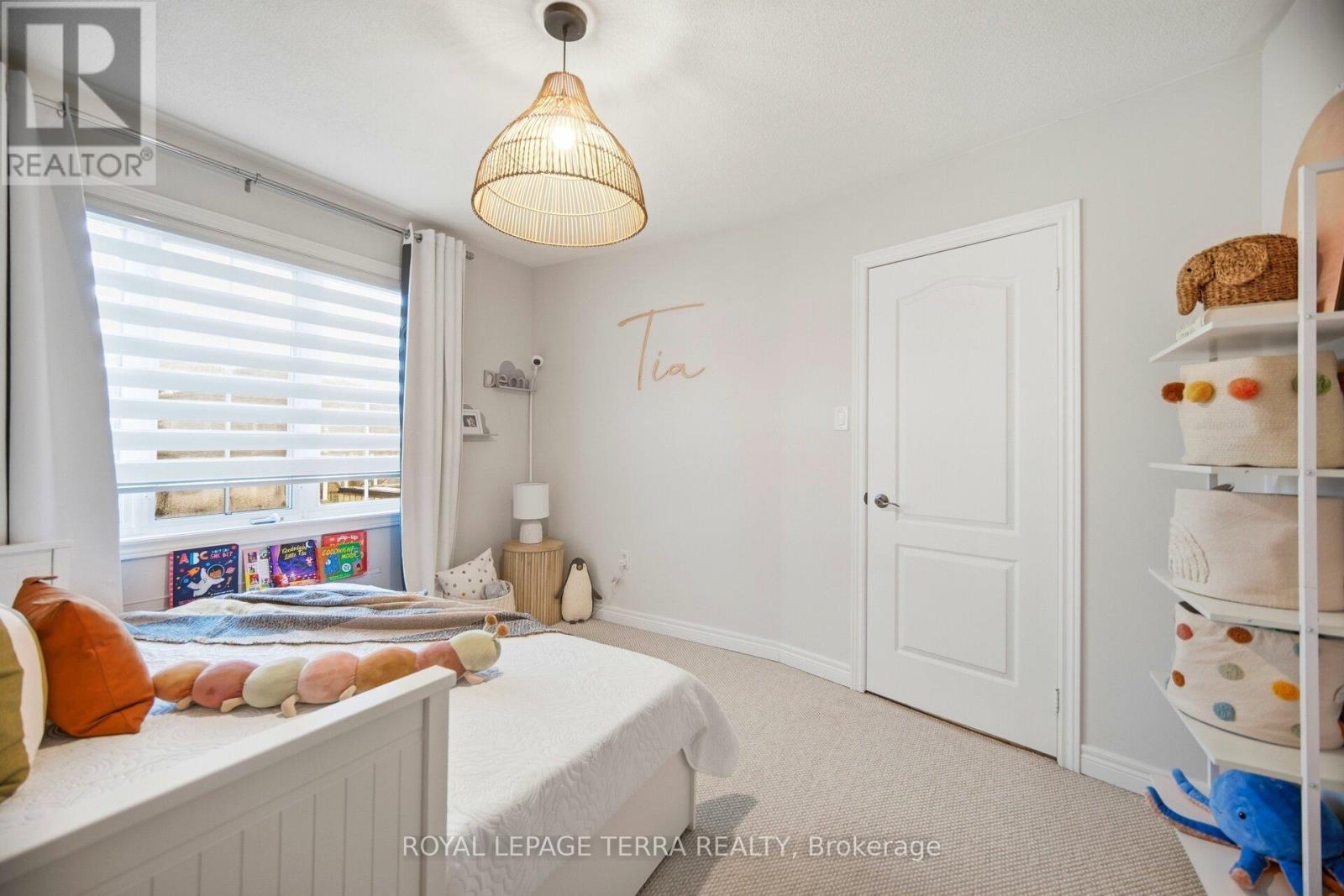 19 Scarlett Trail, Vaughan, ON - Indoor Photo Showing Bedroom