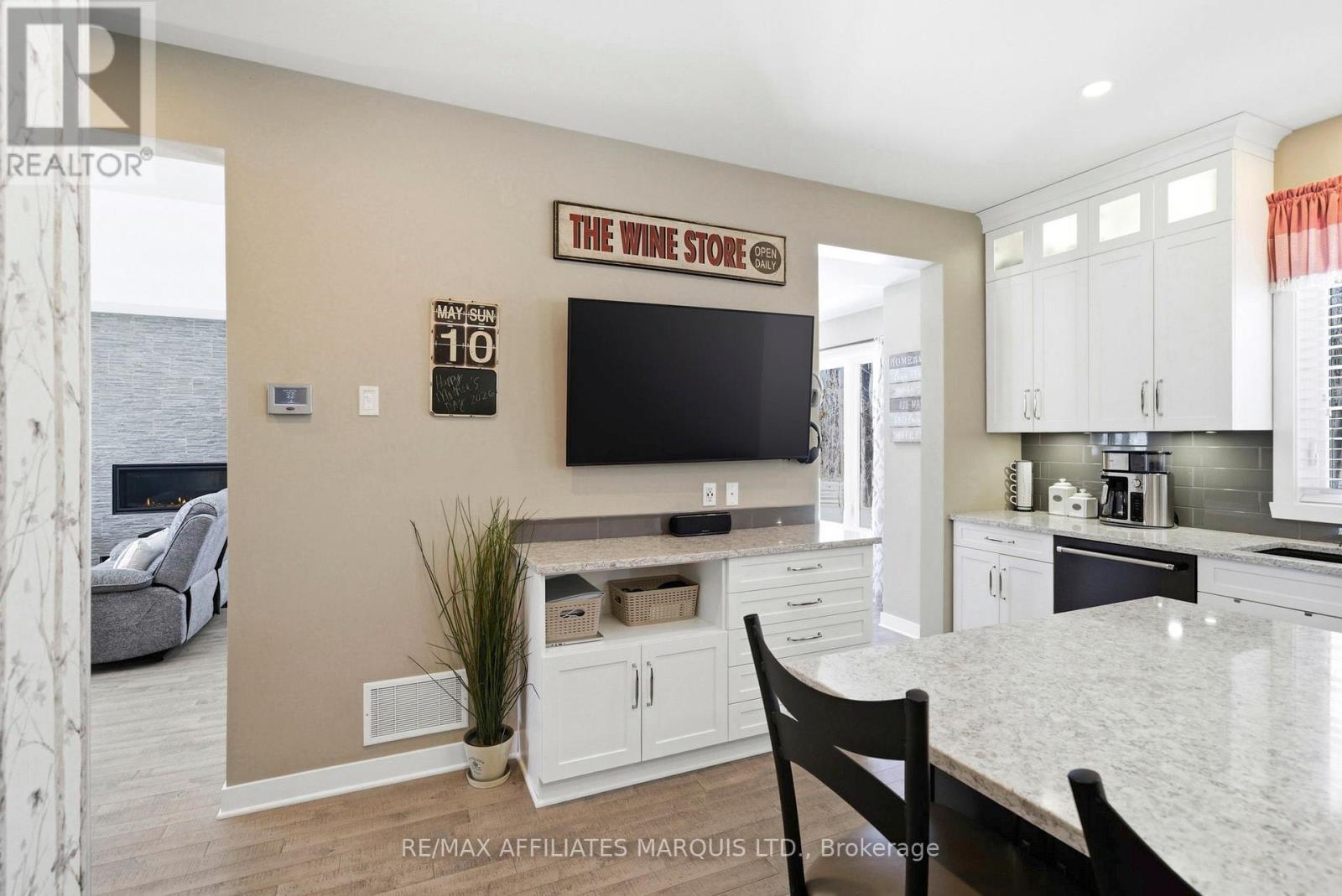 6625 Sutherland Avenue, South Glengarry, ON - Indoor