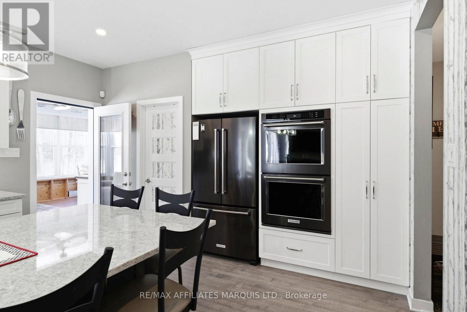 6625 Sutherland Avenue, South Glengarry, ON - Indoor Photo Showing Kitchen