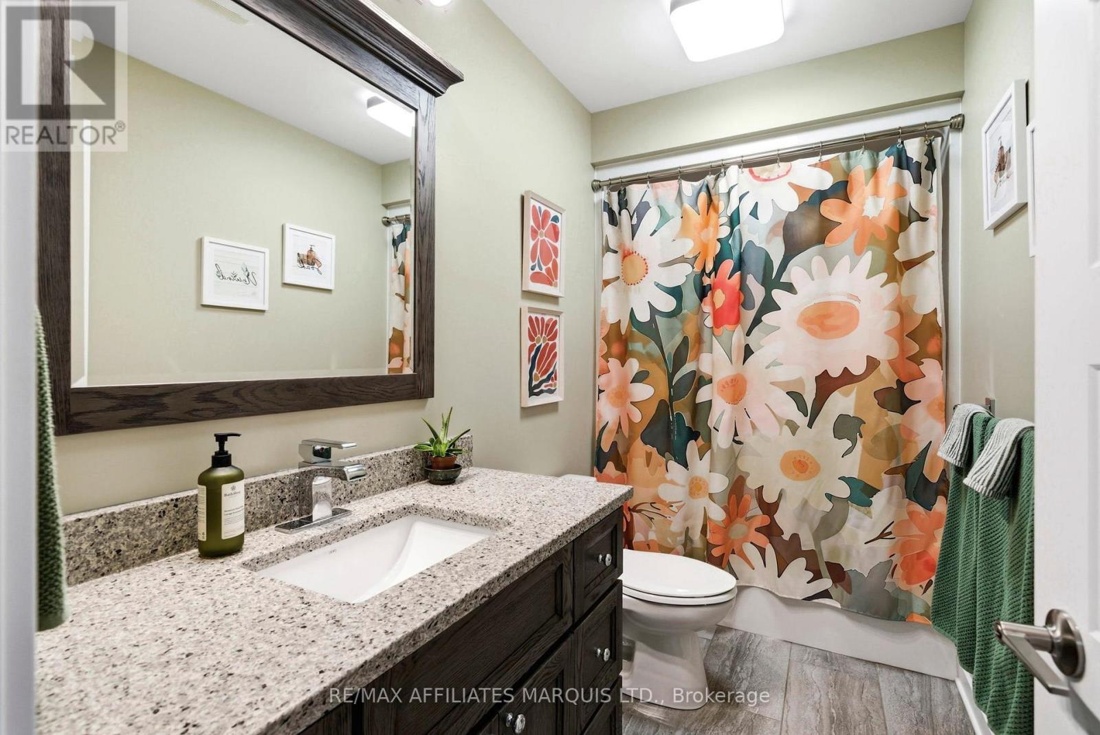 6625 Sutherland Avenue, South Glengarry, ON - Indoor Photo Showing Bathroom