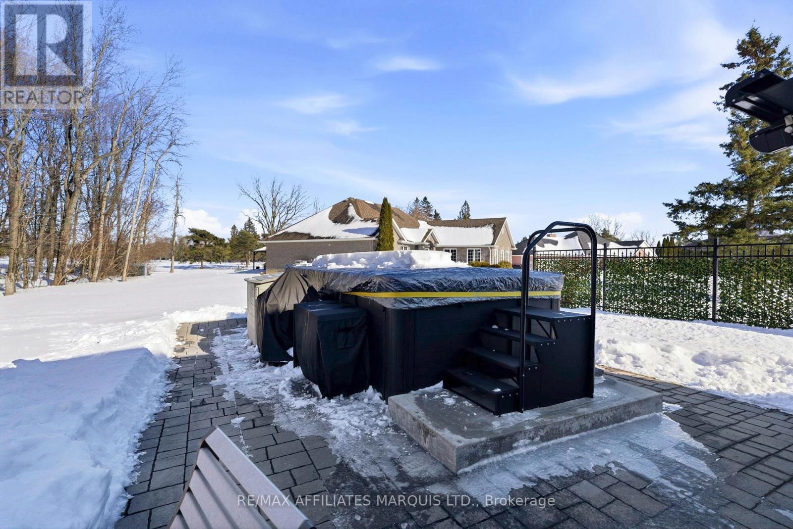 6625 Sutherland Avenue, South Glengarry, ON - Outdoor