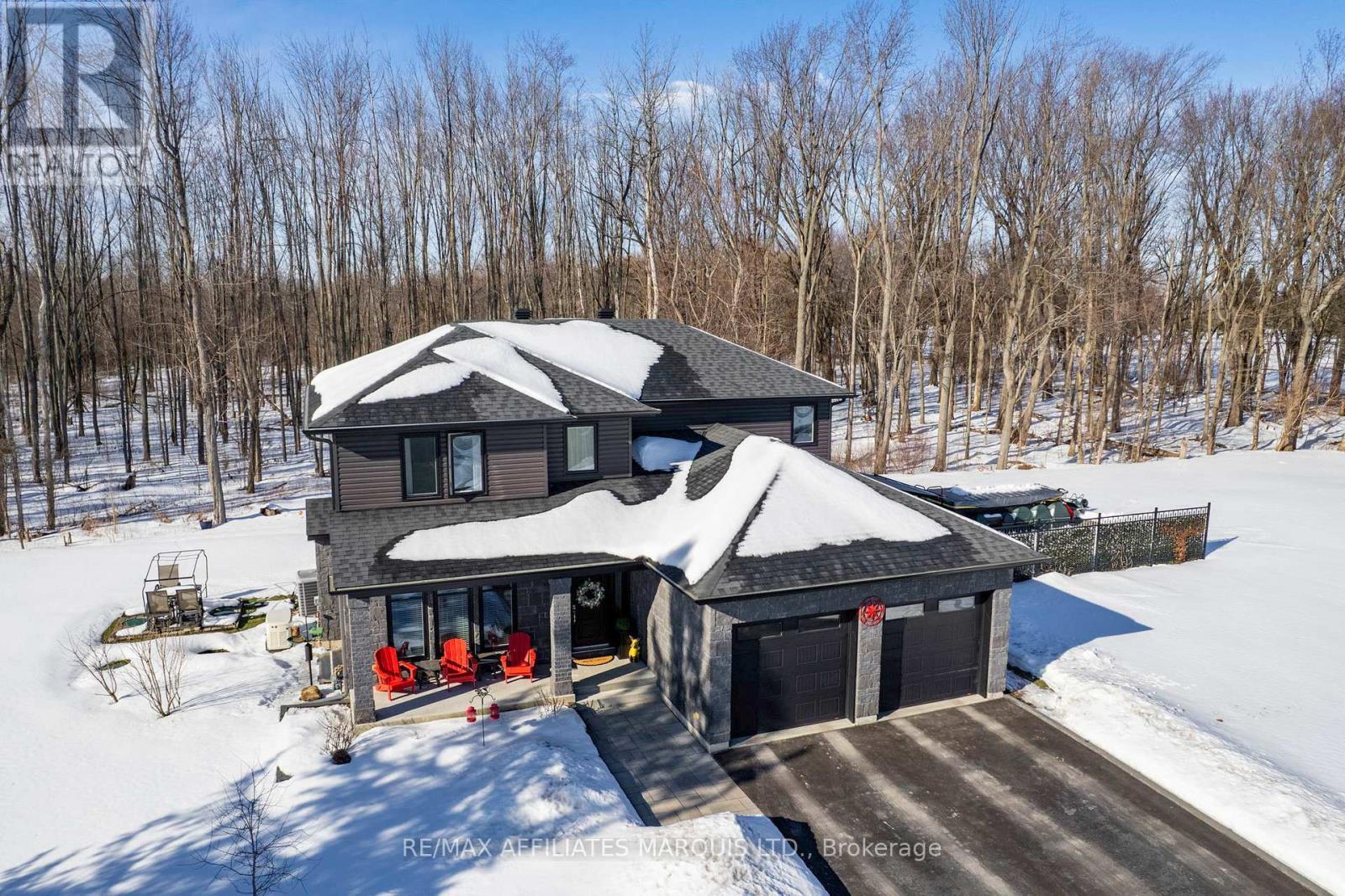 6625 Sutherland Avenue, South Glengarry, ON - Outdoor