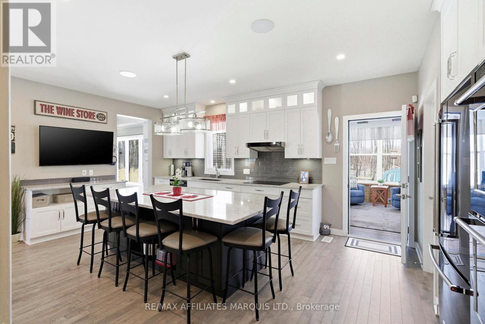 6625 Sutherland Avenue, South Glengarry, ON - Indoor Photo Showing Other Room
