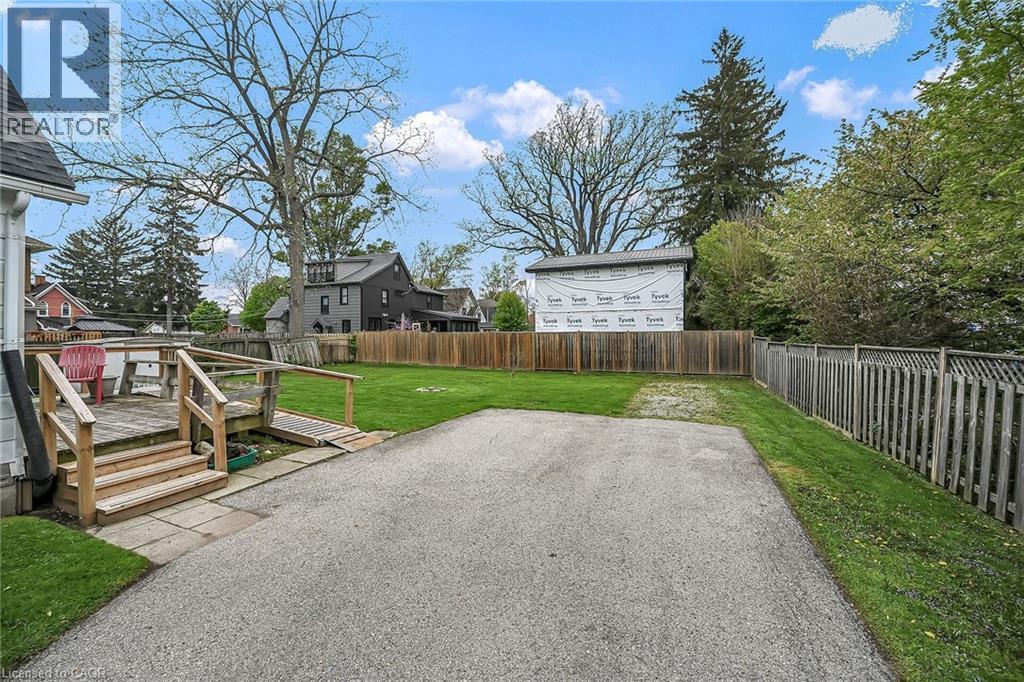 7 Greenock Street E, Port Dover, ON - Outdoor