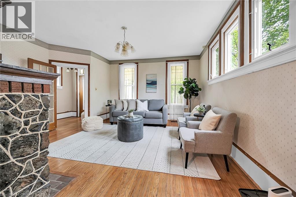 7 Greenock Street E, Port Dover, ON - Indoor