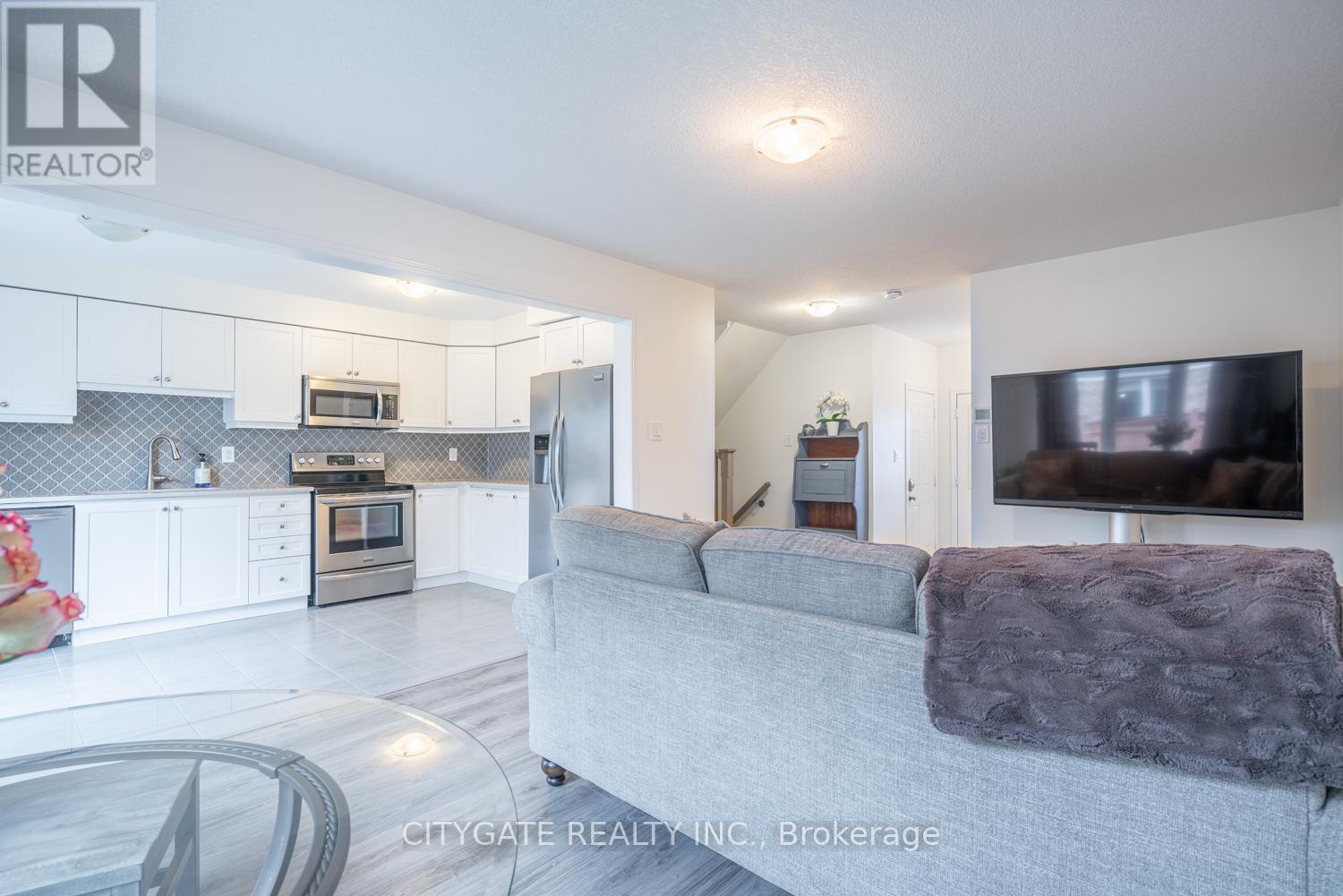 69 Mcmonies Drive, Hamilton, ON - Indoor