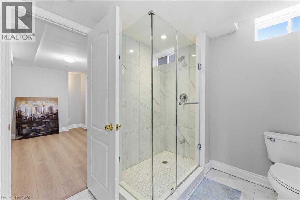 3 Holkham Avenue, Hamilton, ON - Indoor Photo Showing Bathroom